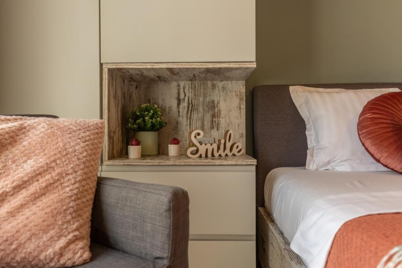 Modern 1Br Apt In The Old Town: The Perfect Choice 부쿠레슈티 외부 사진