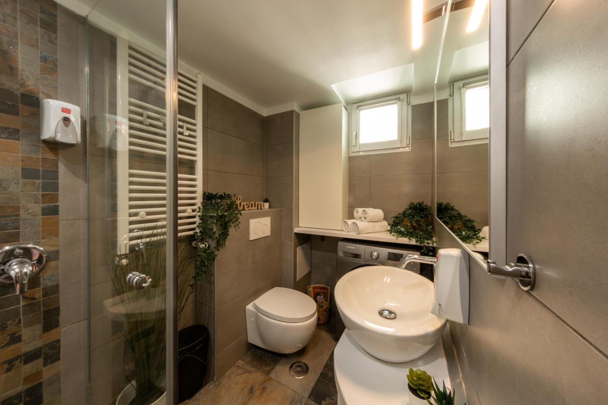 Modern 1Br Apt In The Old Town: The Perfect Choice 부쿠레슈티 외부 사진